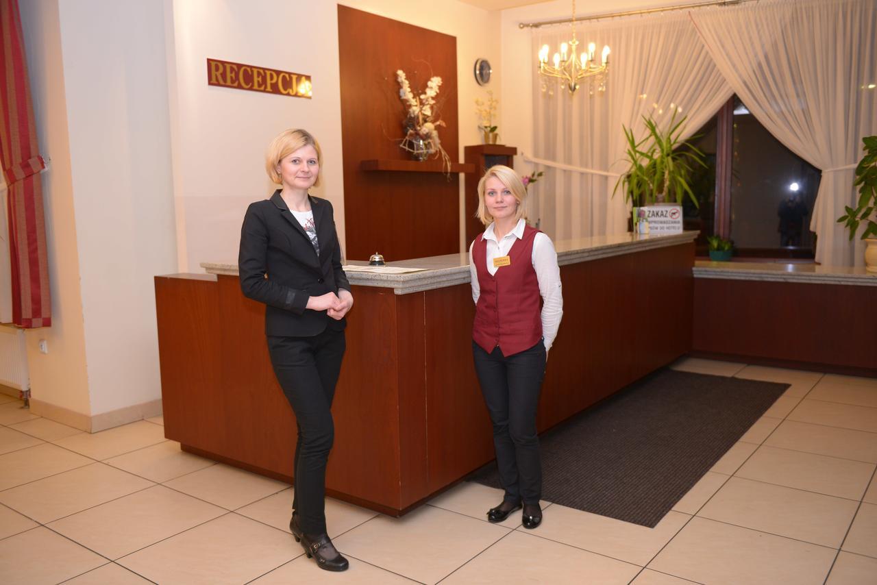 Hotel Pod Debami Terespol Esterno foto